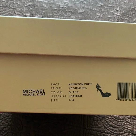 Michael Kors Hamilton Pumps. Like New! Size 8. - Picture 7 of 7